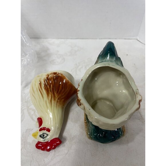 Rooster Chicken Hen Salt Shaker Container Open Storage Area - Picture 9 of 10